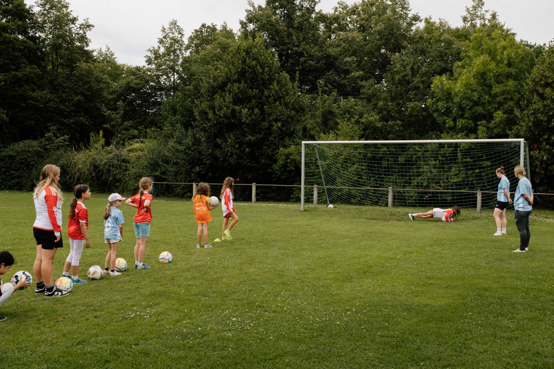 a photograph by Sandra Steh.