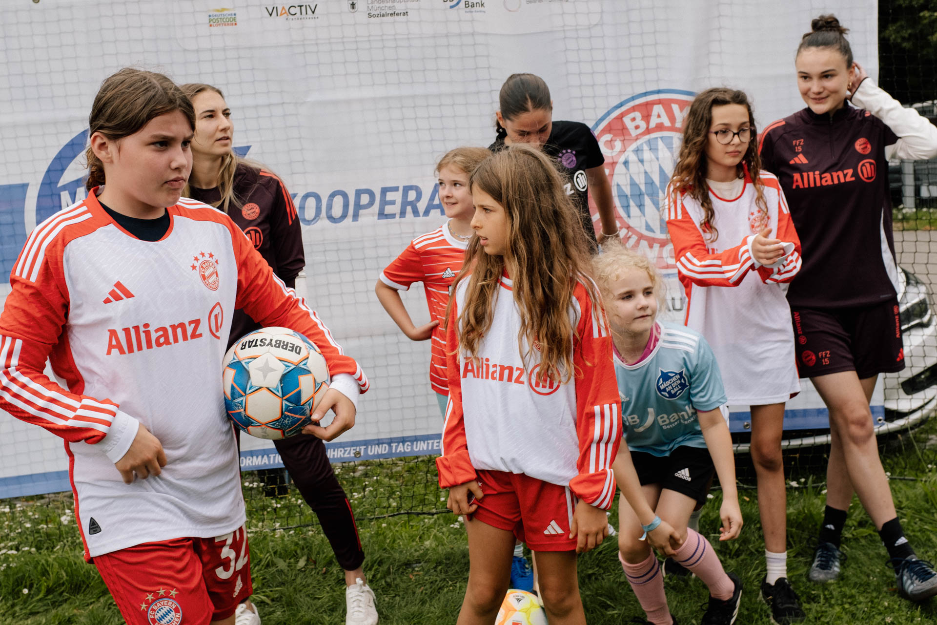 a photograph by Sandra Steh.